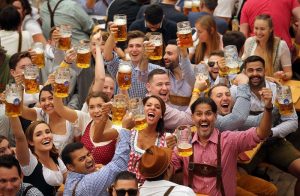 lễ hội bia thủ công lớn nhất thế giới Oktoberfest